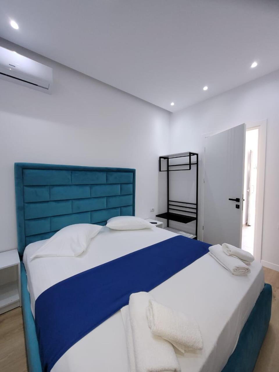 Luxury Room'S By Lika Sarandë Buitenkant foto
